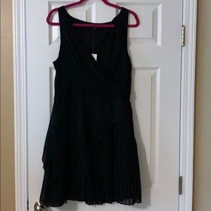 Banana Republic pleated little black dress sz 14